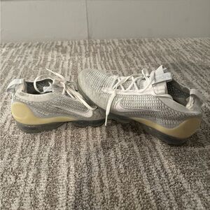 Women’s Nike Air Vapormax - Size 8 - Good Condition